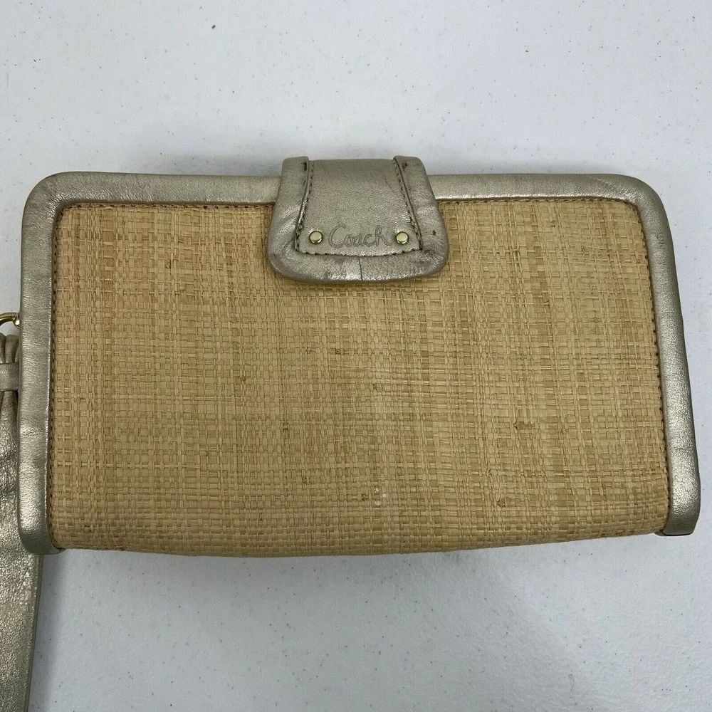 Coach Parker Natural Straw Leather Trim Clutch Wristlet Wallet Gold Turnlock